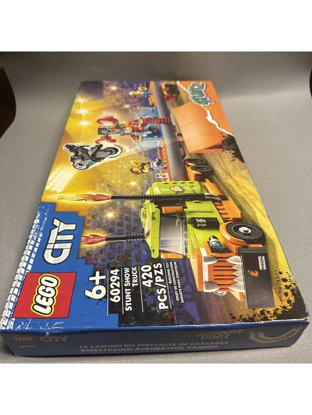 LEGO CITY: Stunt Show Truck (60294) Stuntz Flywheel New Sealed Damaged Box 420pc
